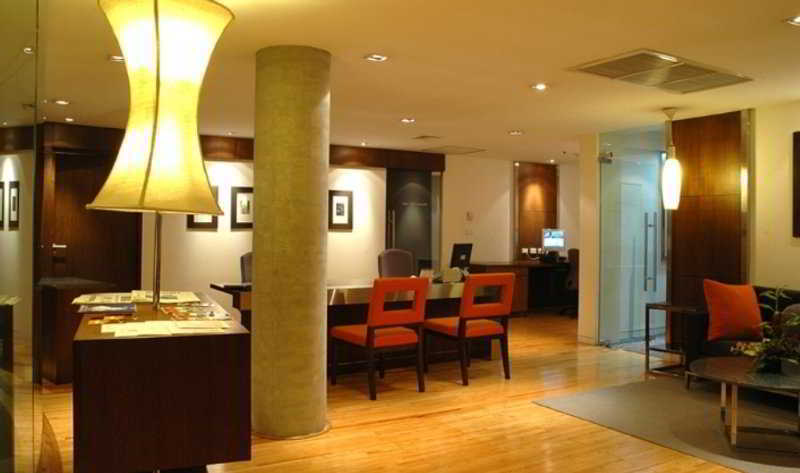 Triple Two Silom Hotel Bangkok Kültér fotó